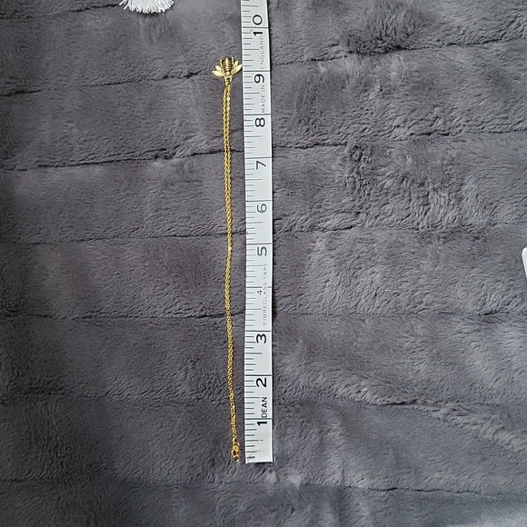 NWOT! Bee 🐝 Necklace! - Picture 4 of 5